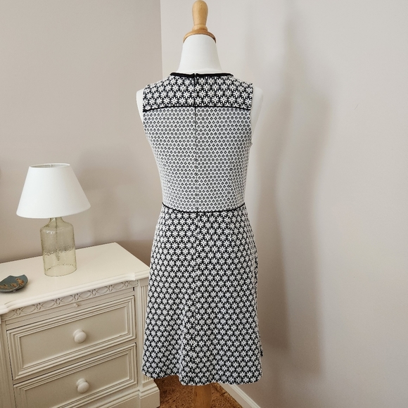 NWT LOFT KNIT DRESS - Picture 4 of 7